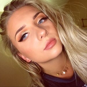 Meet your Posher, Bethanbethany